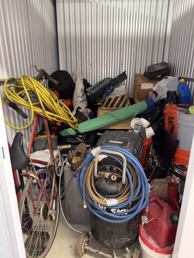 5 x 10 storage unit in Manassas Park, VA