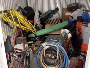 5 x 10 storage unit in Manassas Park, VA
