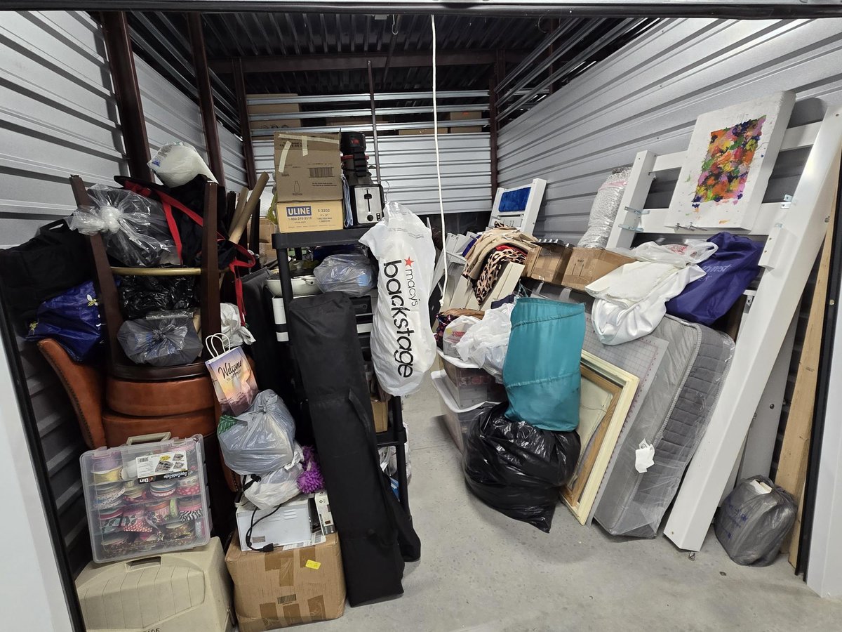 10 x 15 storage unit in Ocala, FL