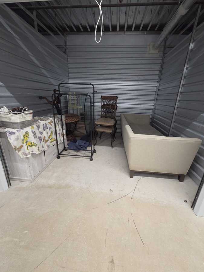 10 x 10 storage unit in San Antonio, TX