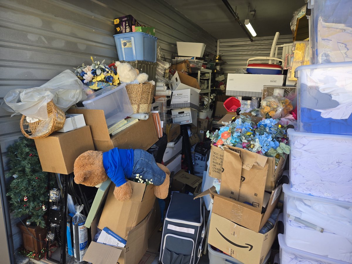 10 x 25 storage unit in Middle Island, NY