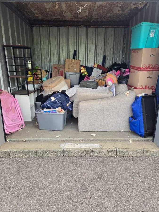 10 x 10 storage unit in Belleville, MI