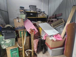 10 x 10 storage unit in Dallas, TX