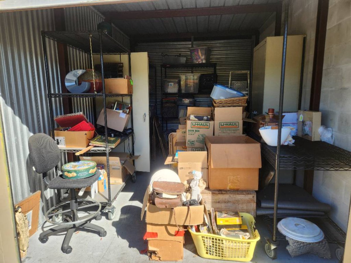 10 x 15 storage unit in Sarasota, FL