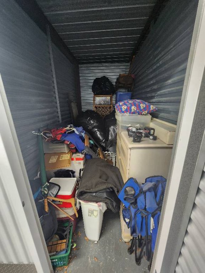 5 x 10 storage unit in Sarasota, FL