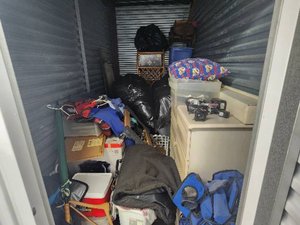 5 x 10 storage unit in Sarasota, FL
