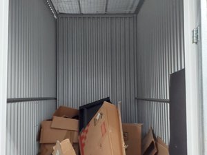 5 x 10 storage unit in Tampa, FL