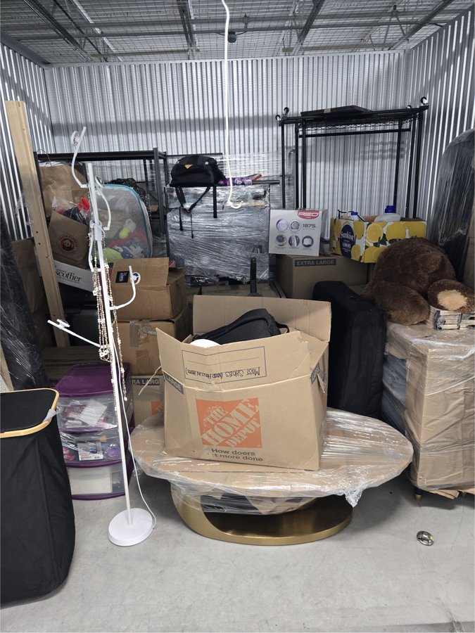 10 x 10 storage unit in Windsor Mill, MD