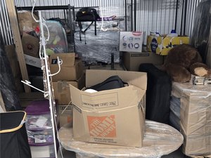10 x 10 storage unit in Windsor Mill, MD