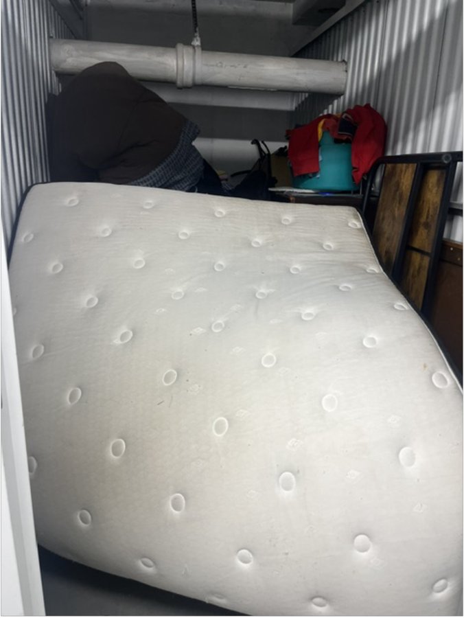 5 x 10 storage unit in Chicago, IL