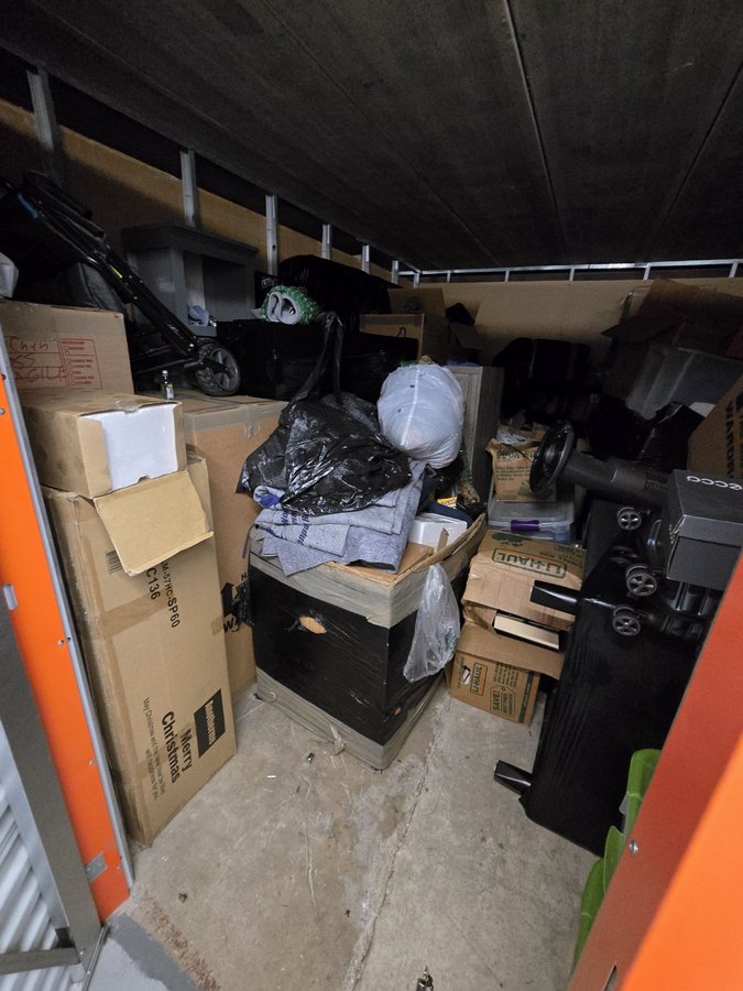 10 x 15 storage unit in Arlington, VA