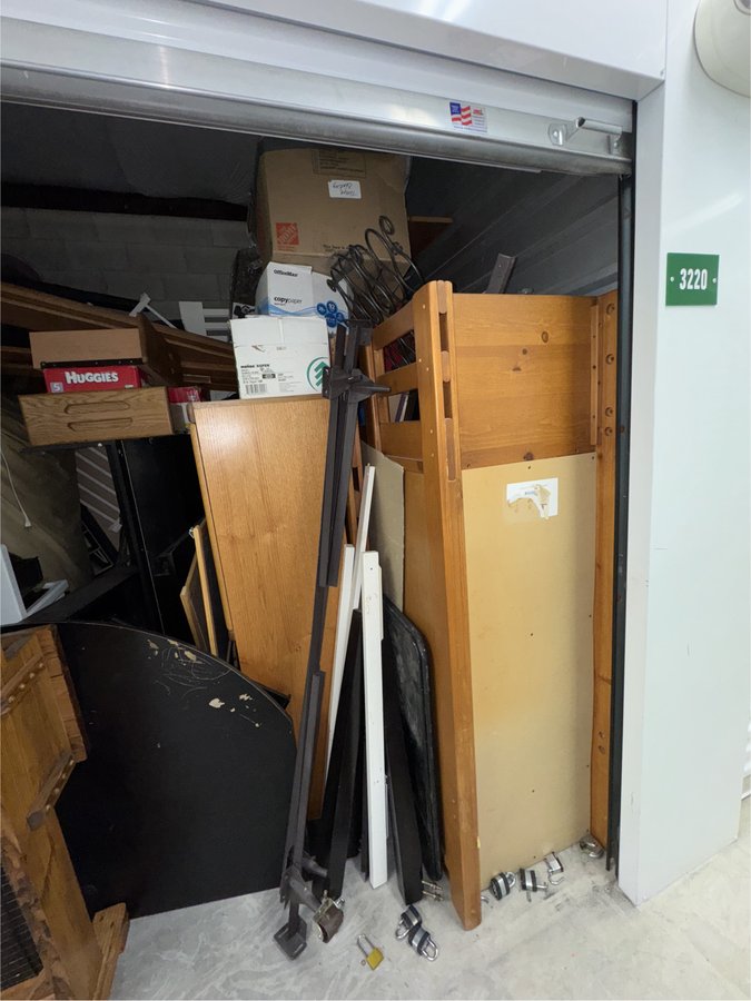 10 x 10 storage unit in Southfield, MI