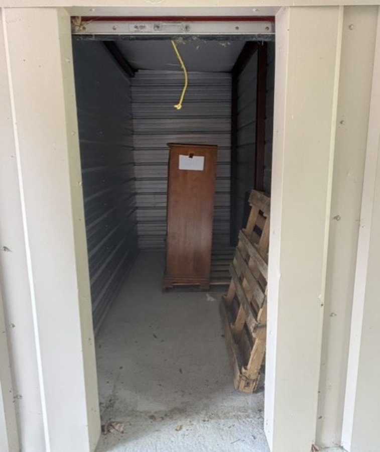 5 x 10 storage unit in Westminster, VT