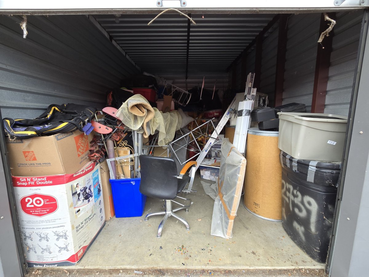 10 x 15 storage unit in Laurel, MD