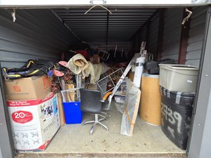 10 x 15 storage unit in Laurel, MD