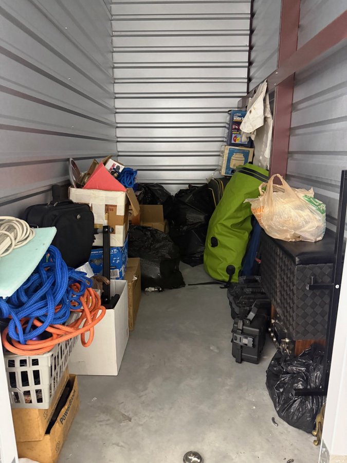 5 x 10 storage unit in Lanham, MD