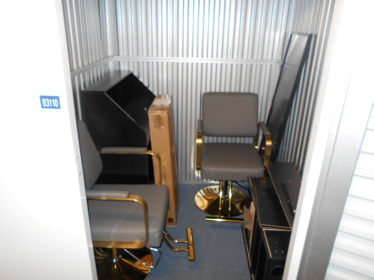 5 x 5 storage unit in Chicago, IL