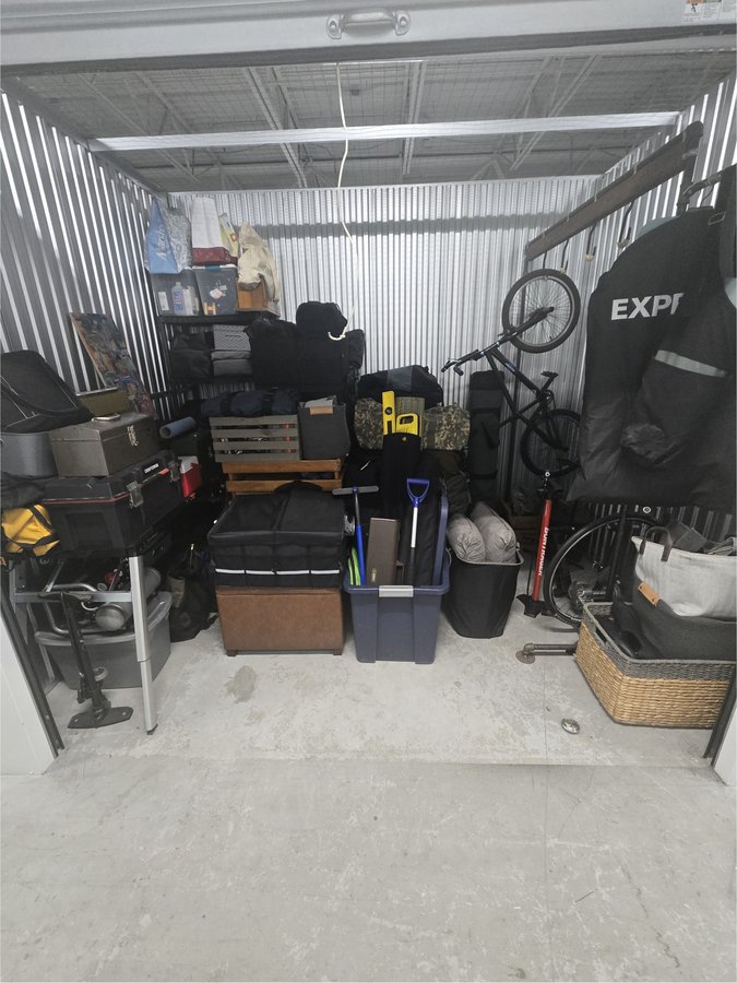 10 x 7 storage unit in Windsor Mill, MD