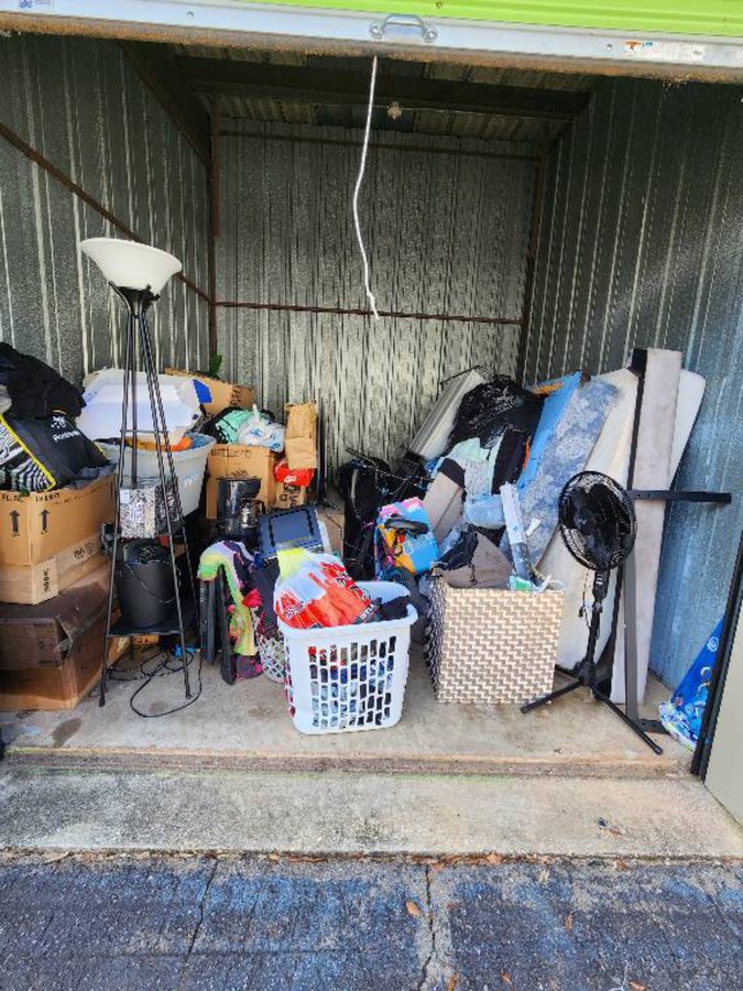 10 x 10 storage unit in Pensacola, FL