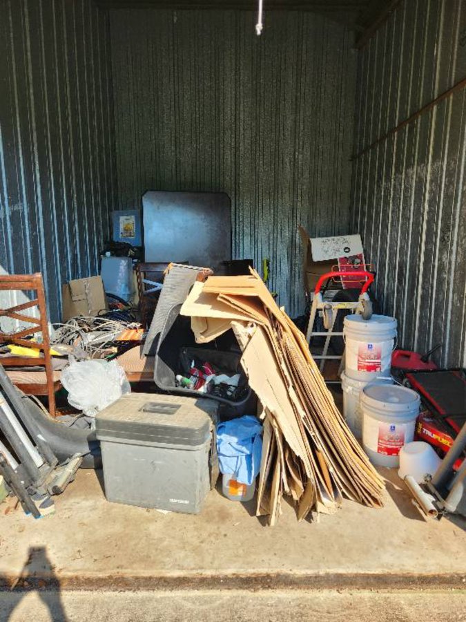 10 x 15 storage unit in Pensacola, FL