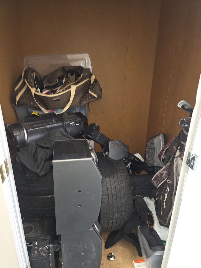 5 x 5 storage unit in Novato, CA