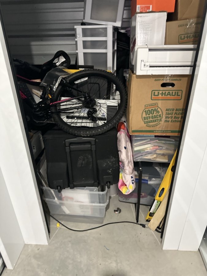 10 x 5 storage unit in Chesterfield, MI