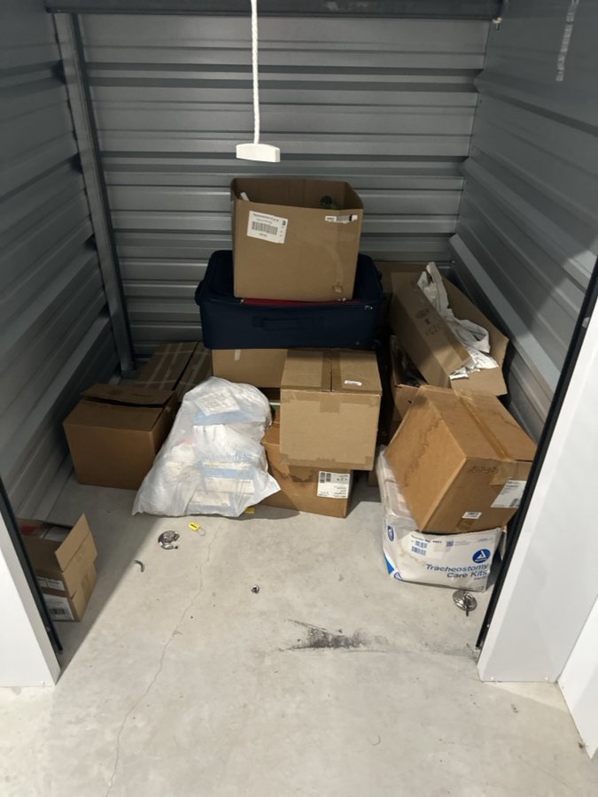 5 x 5 storage unit in Chesterfield, MI
