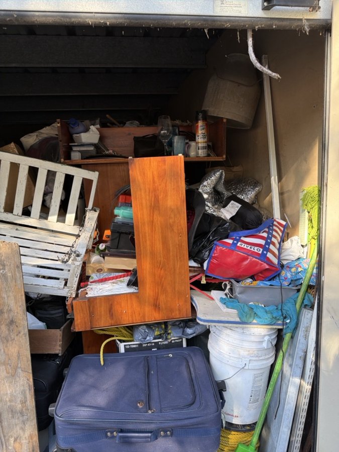 10 x 20 storage unit in Sonoma, CA