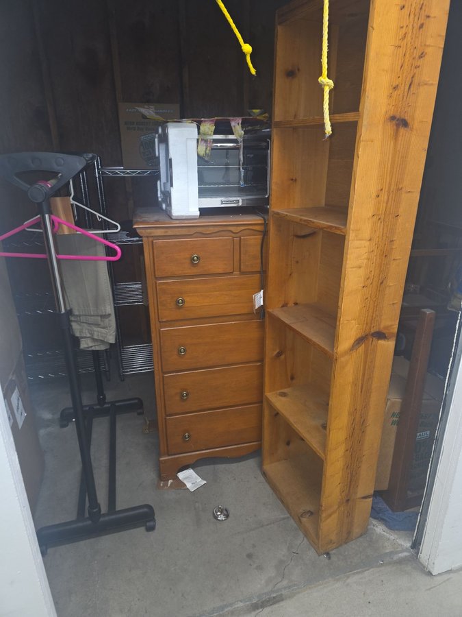 7 x 10 storage unit in Petaluma, CA