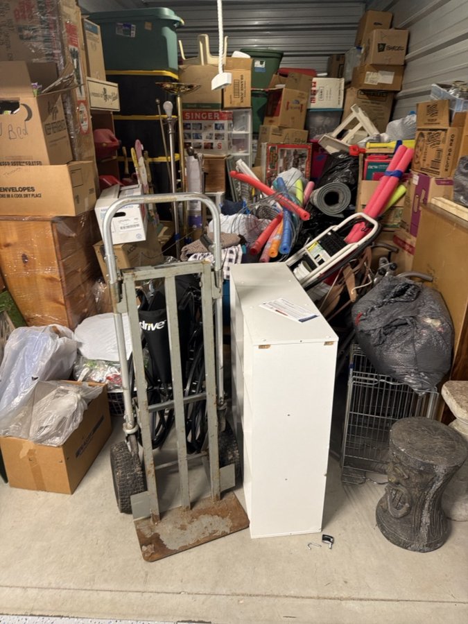 10 x 20 storage unit in Chesterfield, MI