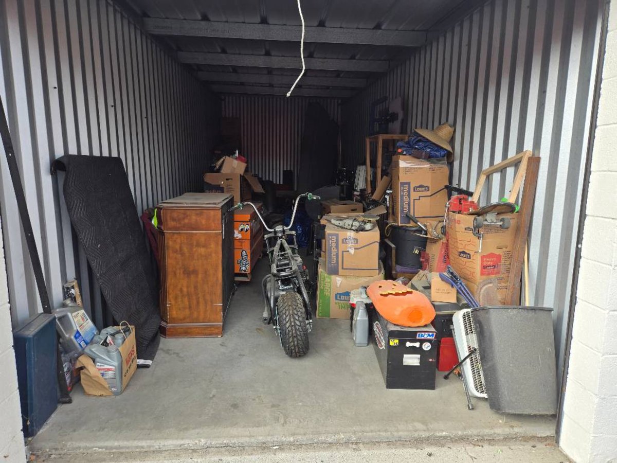 10 x 30 storage unit in West Valley City, UT