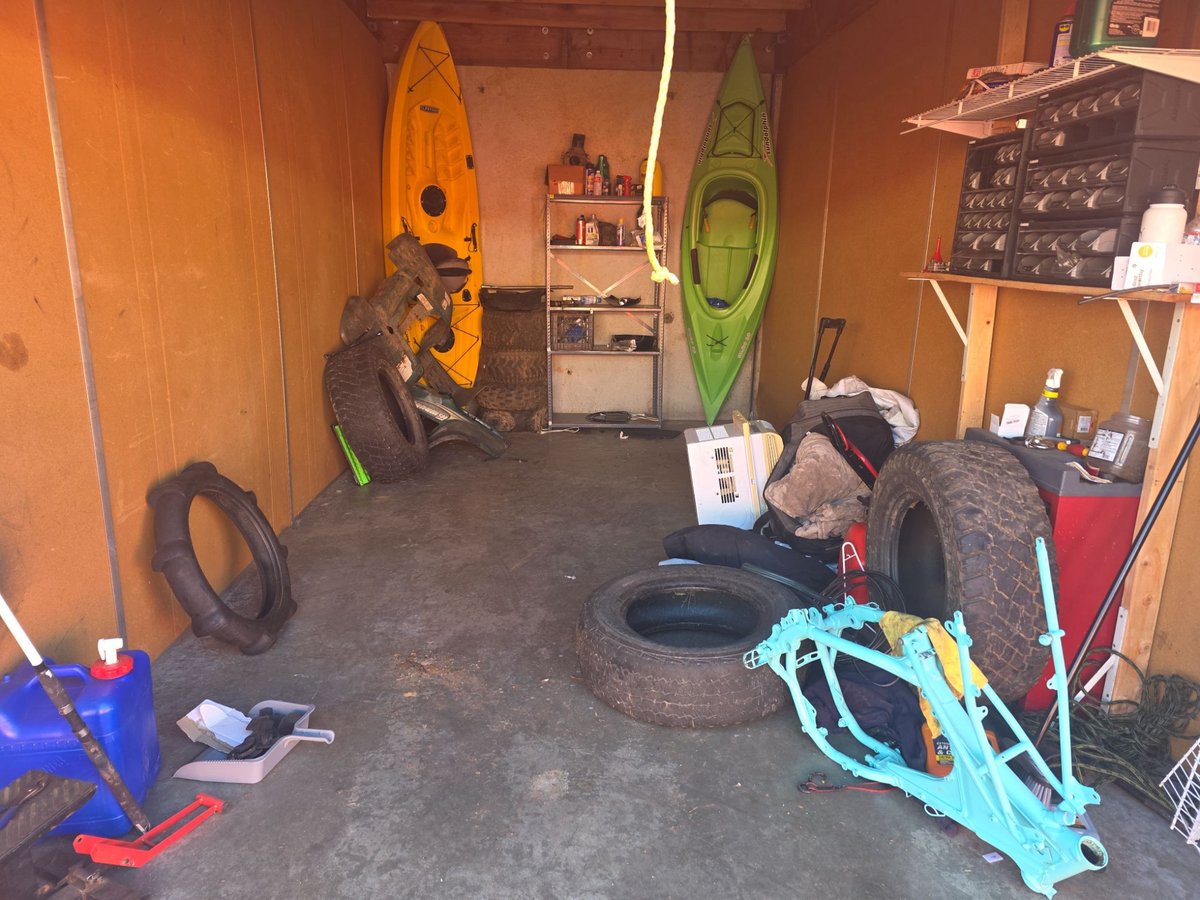 10 x 20 storage unit in Santa Rosa, CA