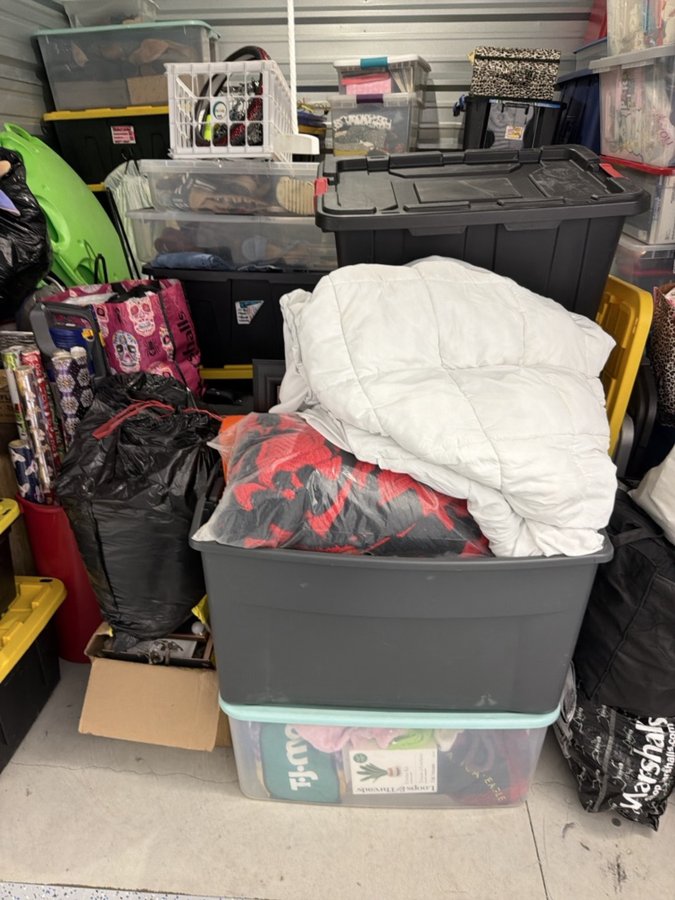 10 x 10 storage unit in Chesterfield, MI
