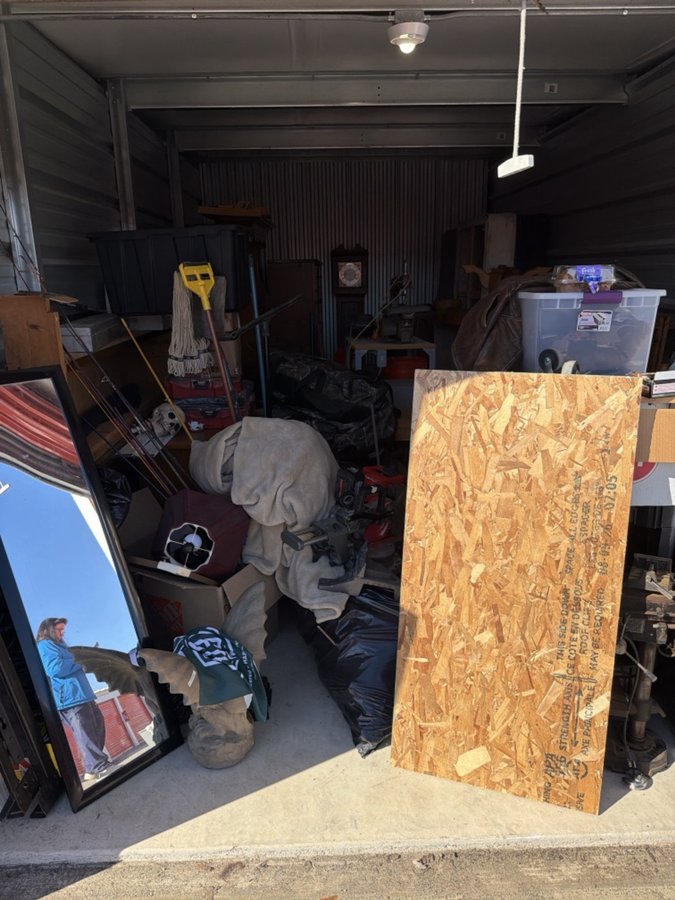 10 x 20 storage unit in Chesterfield, MI