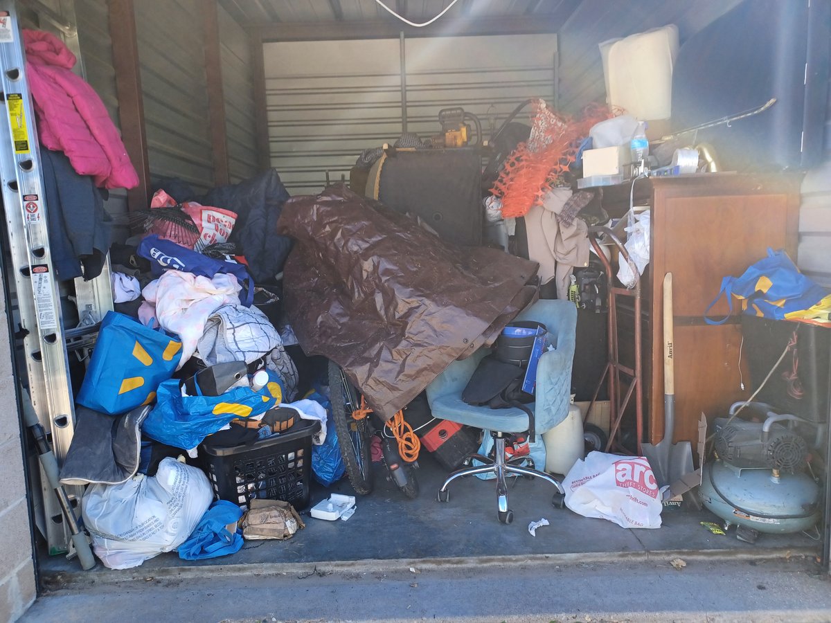 10 x 15 storage unit in Aurora, CO