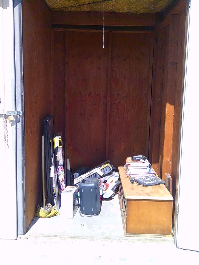 5 x 5 storage unit in Fresno, CA