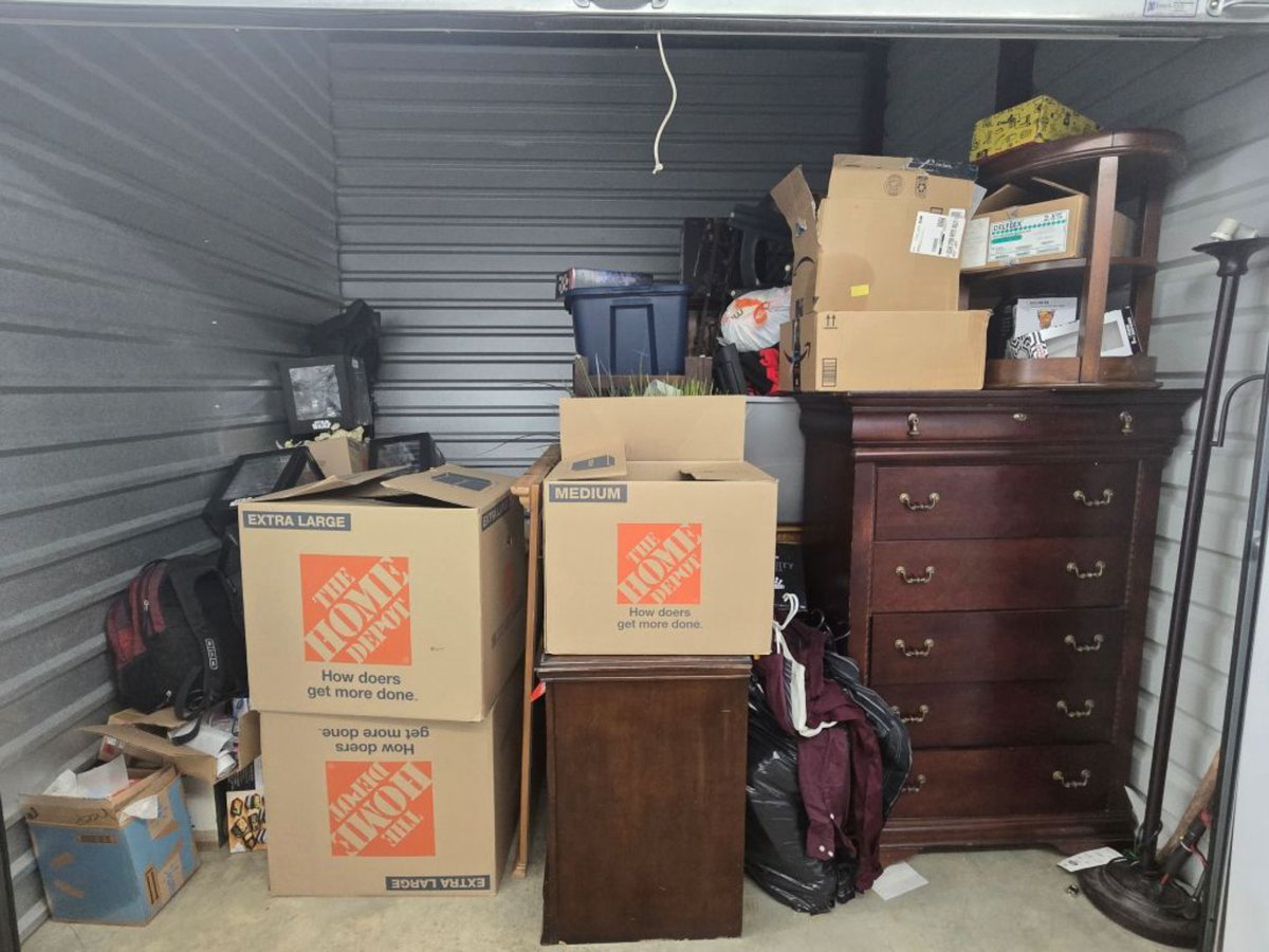 10 x 10 storage unit in Mansfield, TX