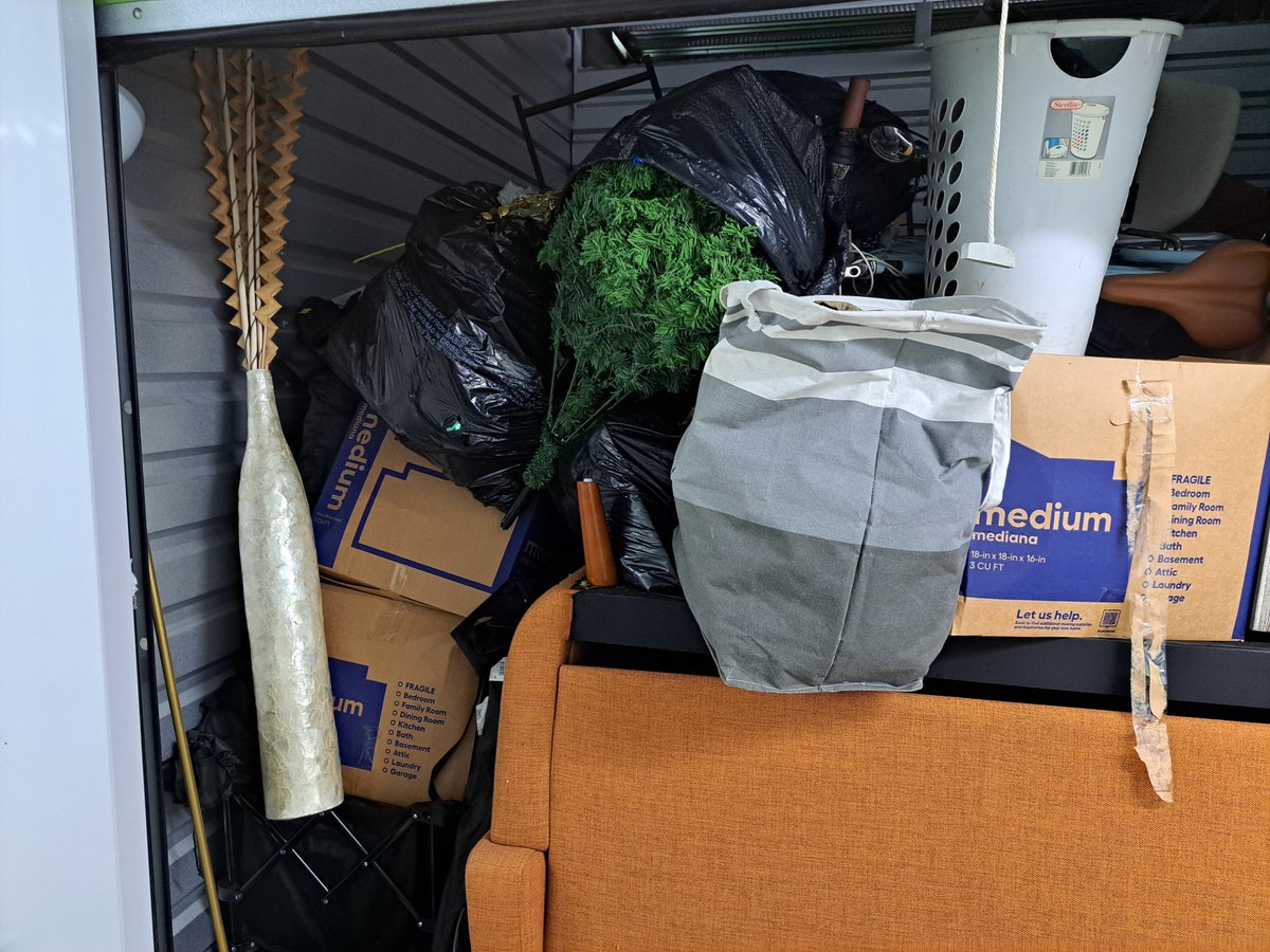 10 x 10 storage unit in Methuen, MA