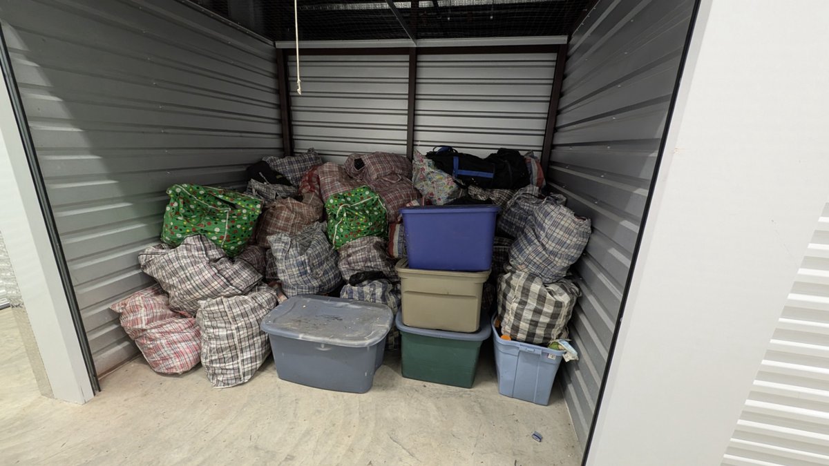 10 x 7 storage unit in Shirley, NY