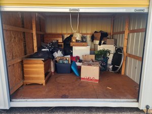 10 x 10 storage unit in Columbia, TN