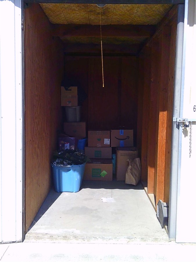 5 x 10 storage unit in Fresno, CA