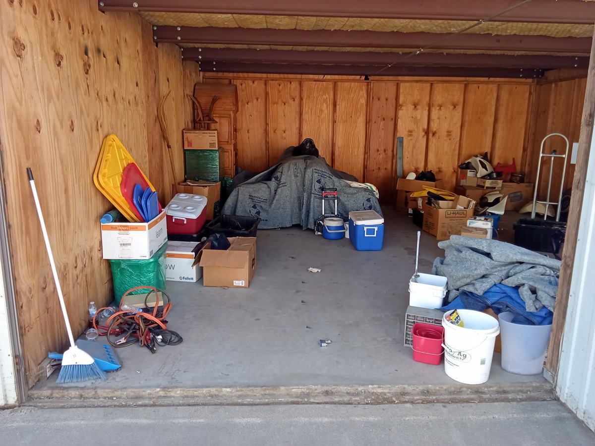 20 x 20 storage unit in Fresno, CA