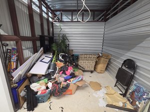 10 x 10 unit in San Antonio