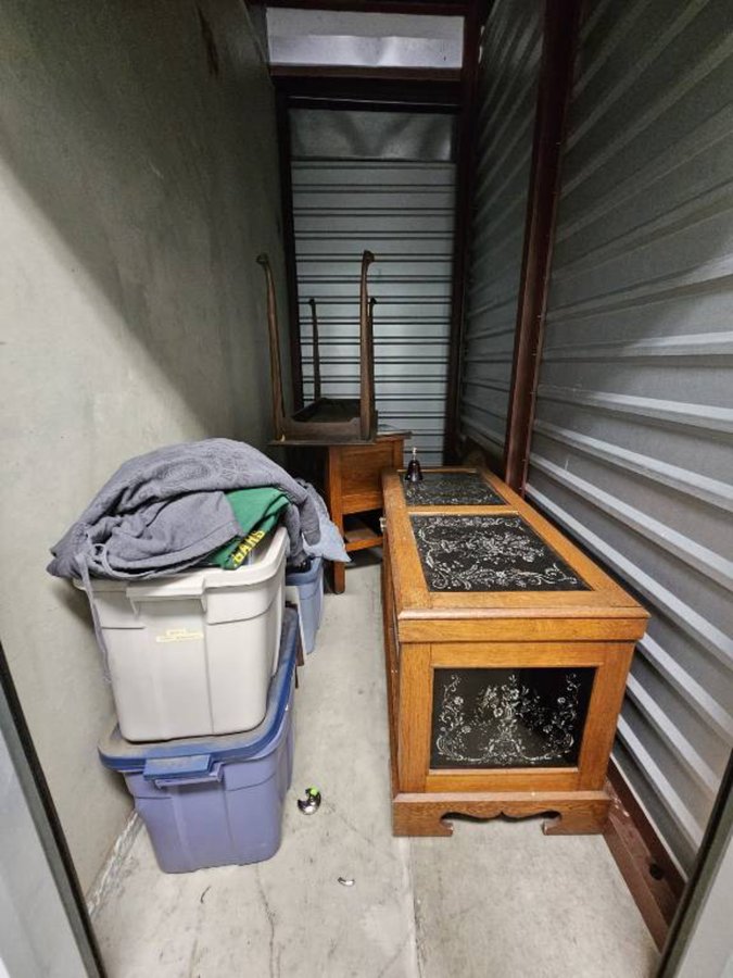 5 x 10 storage unit in Folsom, CA