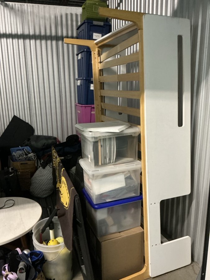 10 x 10 storage unit in Carlsbad, CA