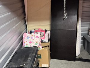 10 x 7 storage unit in San Diego, CA
