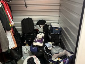 5 x 5 storage unit in San Diego, CA