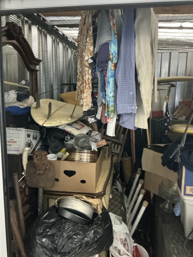 10 x 12 storage unit in Encinitas, CA
