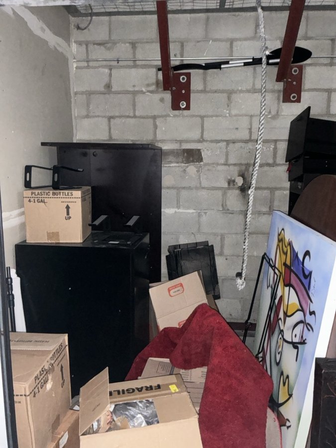 8 x 8 storage unit in Encinitas, CA