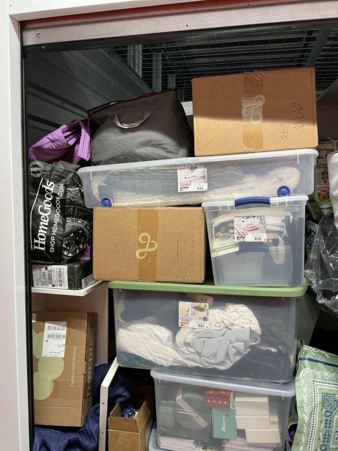 10 x 10 storage unit in San Diego, CA